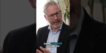 Wie kommt man zu einem KI-Framework? #shorts